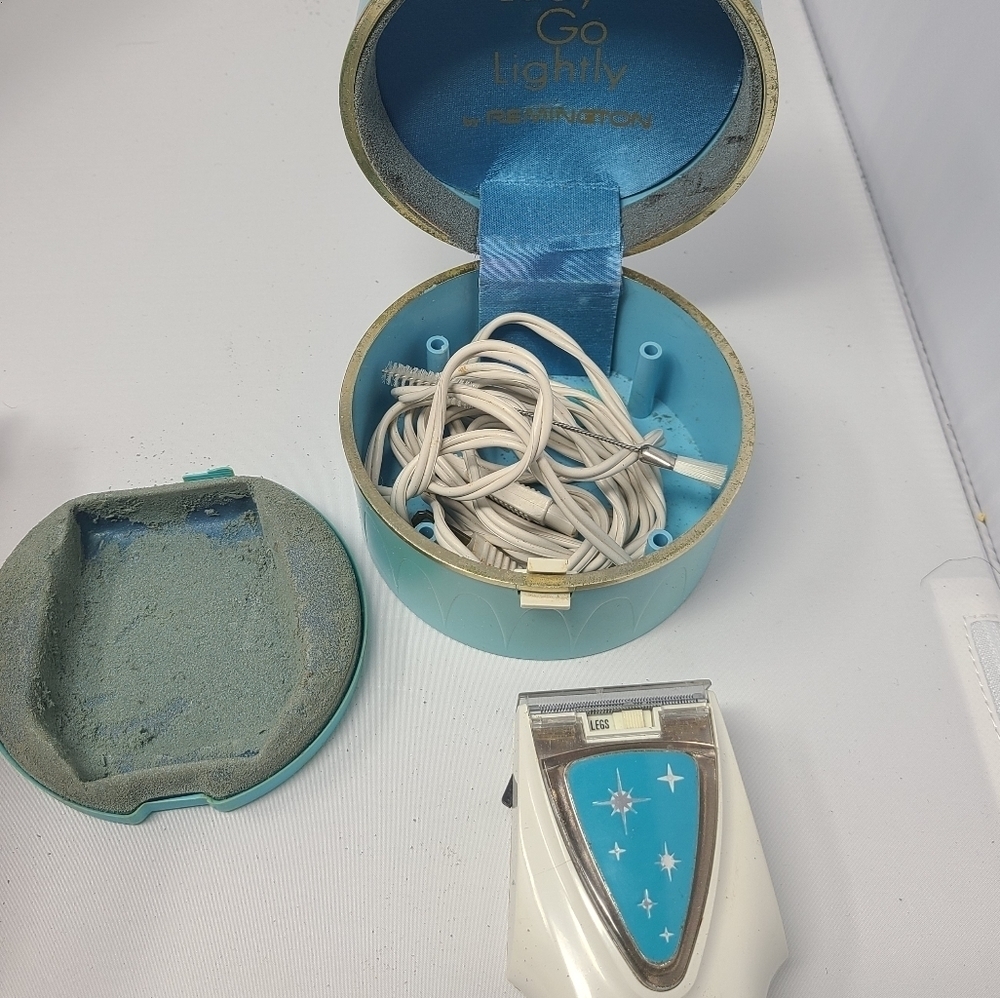 1960s Lady Go Lightly‎ By Remington Electric Shaver